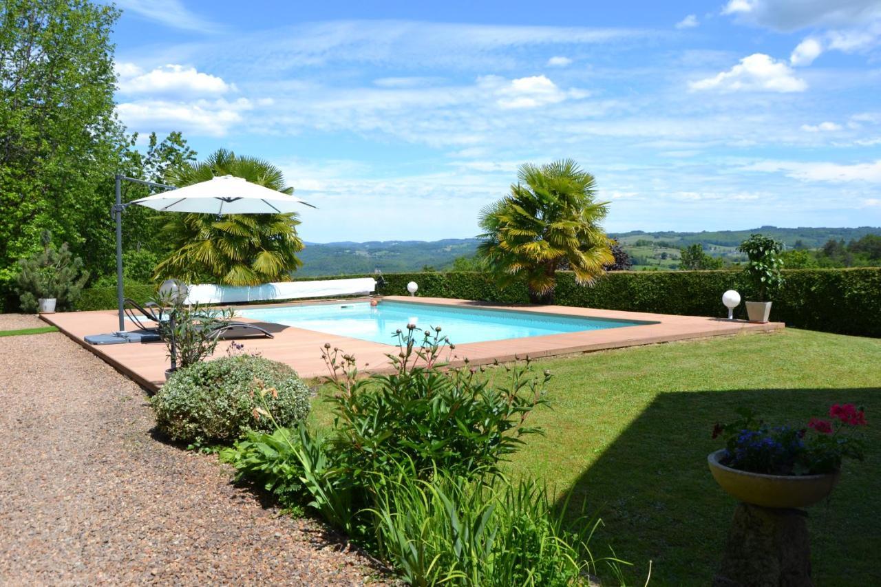 Bienvenue Dans Notre Gite Naves  Exterior foto